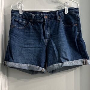 GAP Women's Rolled Cuff Jean Shorts - Indigo